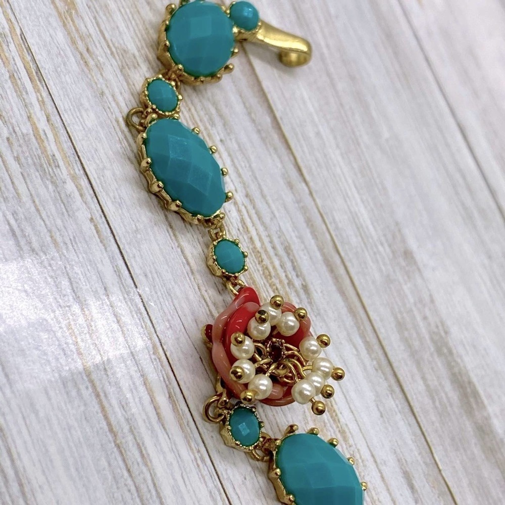 NEW Attic Treasure Beaded Bracelet - Picture 9 of 10